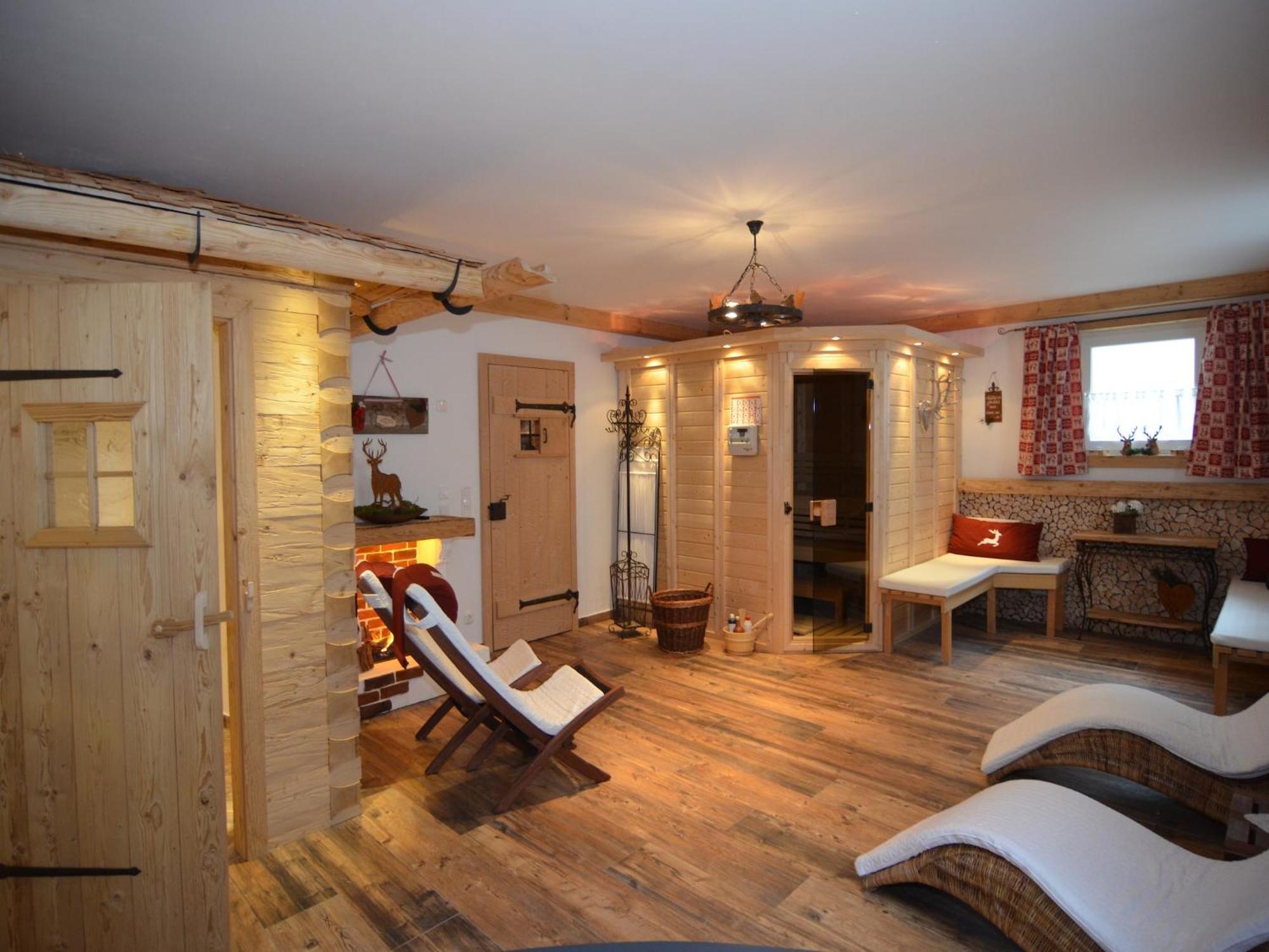 Alluring Holiday Home In Ubersee With Whirlpool Eksteriør billede