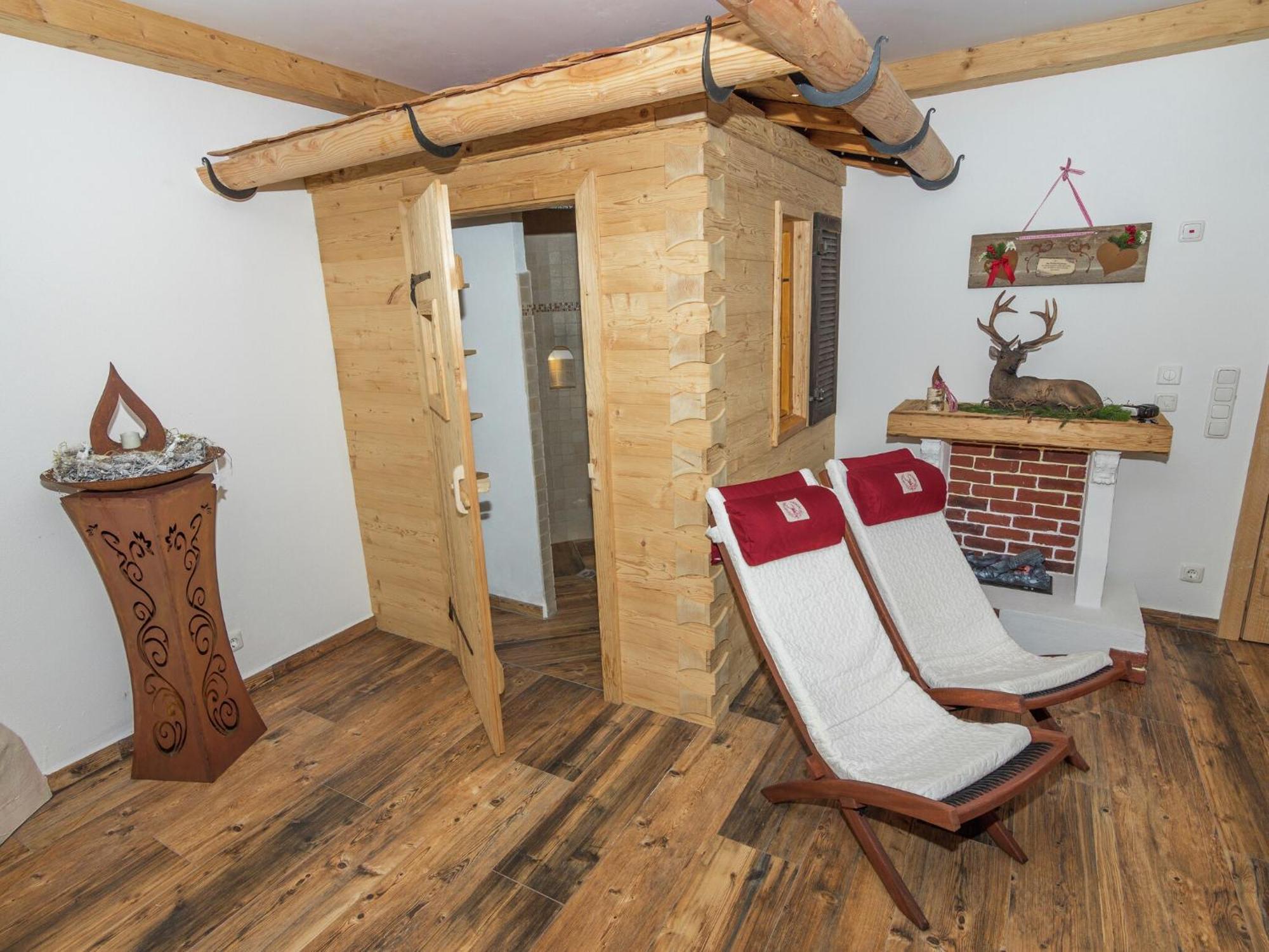 Alluring Holiday Home In Ubersee With Whirlpool Eksteriør billede