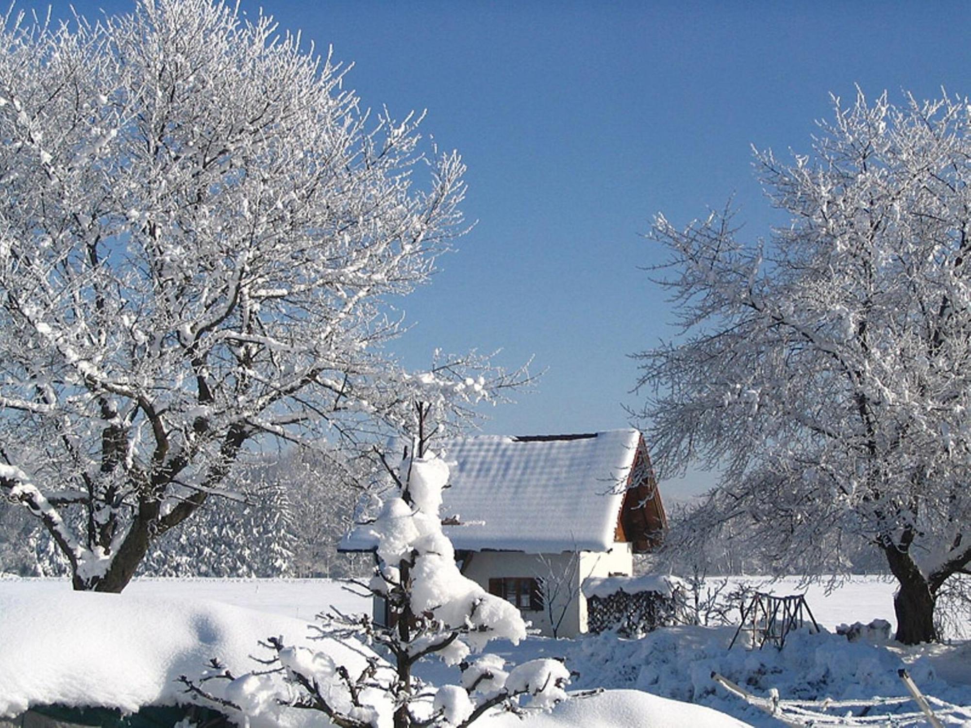 Alluring Holiday Home In Ubersee With Whirlpool Eksteriør billede