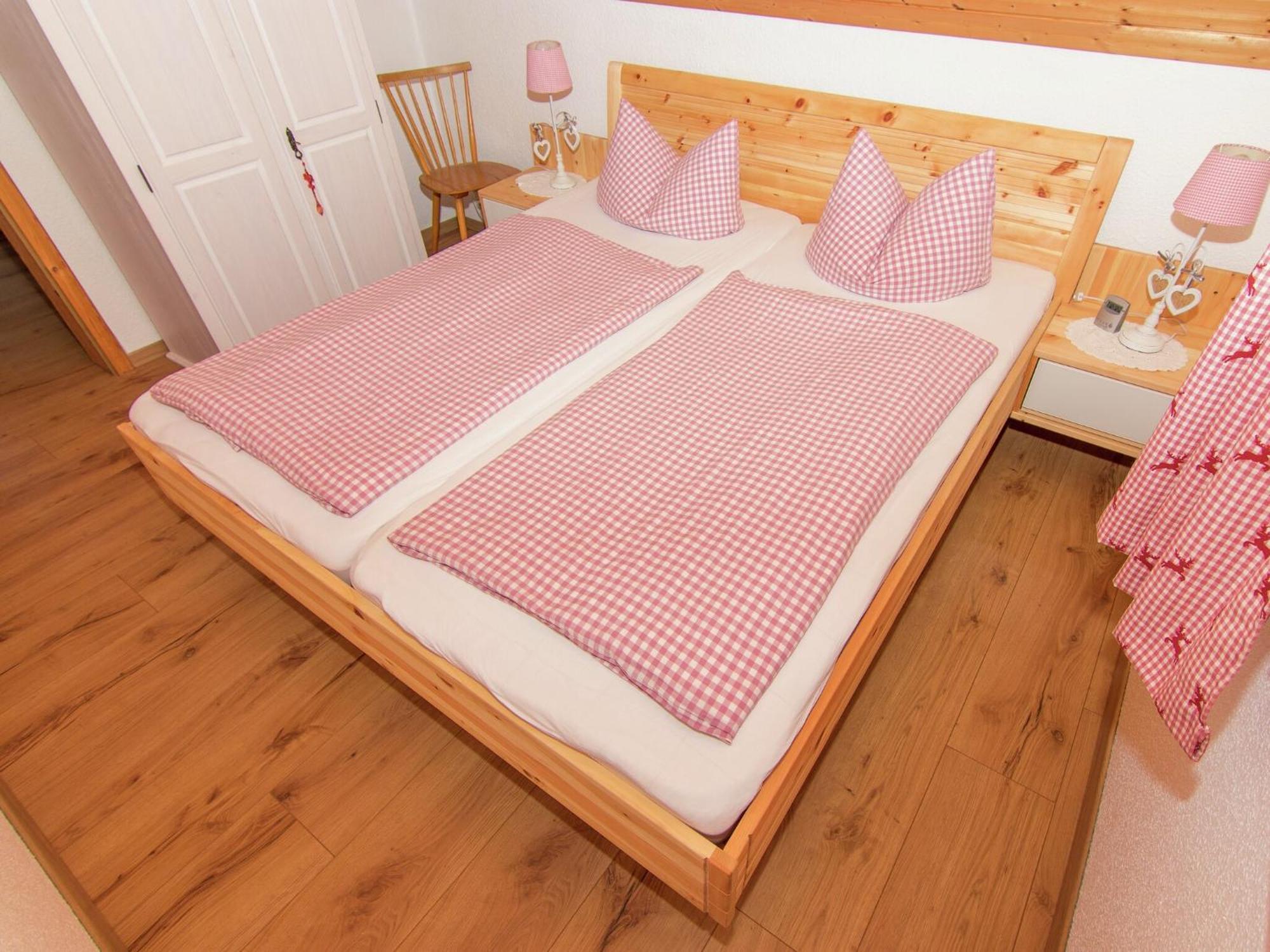 Alluring Holiday Home In Ubersee With Whirlpool Eksteriør billede