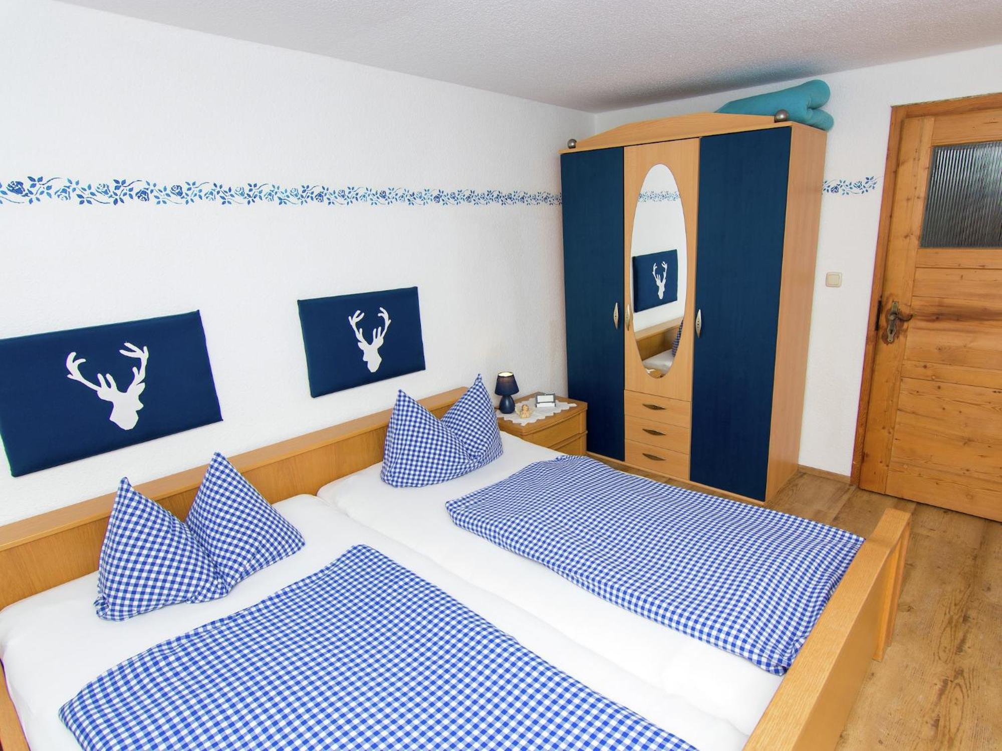 Alluring Holiday Home In Ubersee With Whirlpool Eksteriør billede