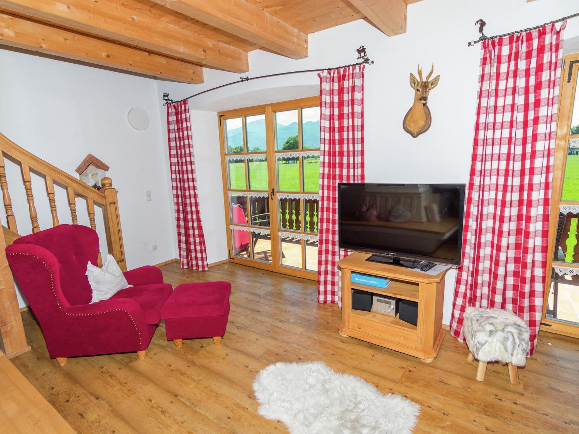 Alluring Holiday Home In Ubersee With Whirlpool Eksteriør billede