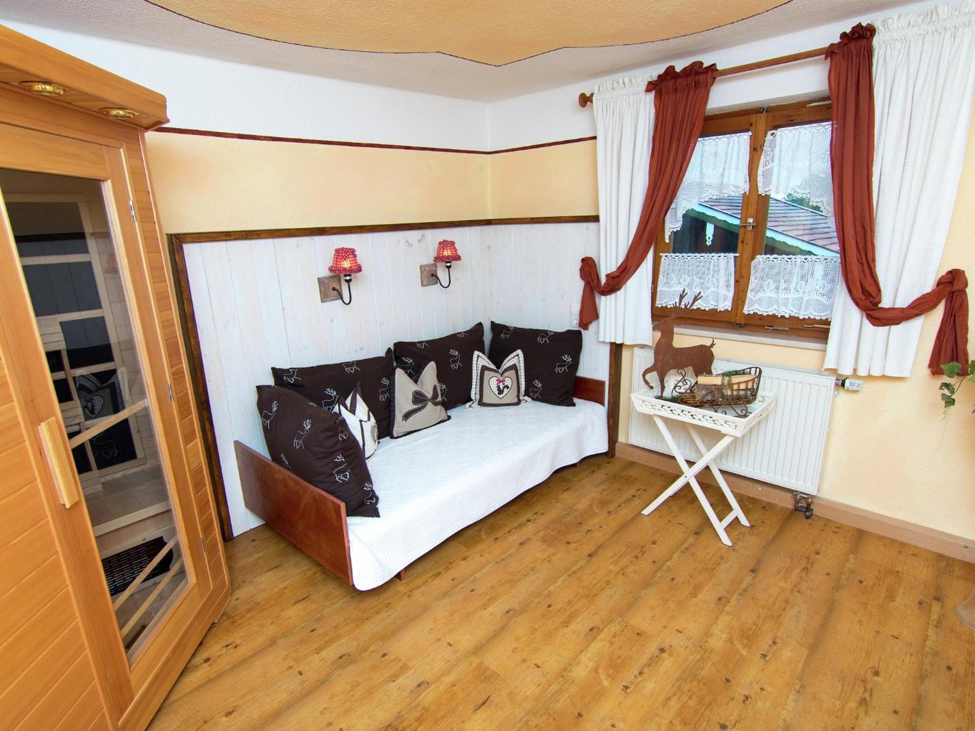 Alluring Holiday Home In Ubersee With Whirlpool Eksteriør billede